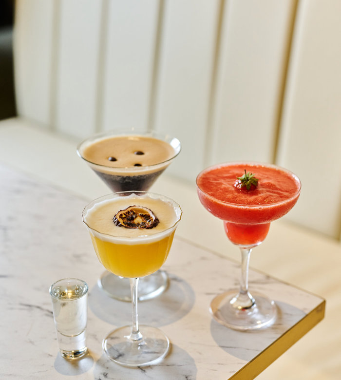 Cocktails Table